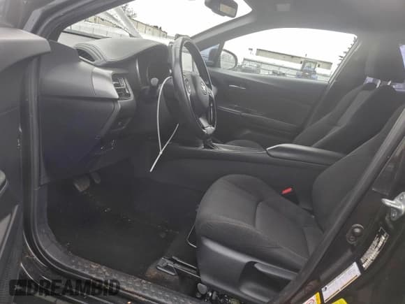 ✅ 2018 Toyota C-HR XLE • VIN: NMTKHMBX1JR016109 • Lot: 94563645. Wystawiony na Copart z przebiegiem 167 896 mil. Bezpłatny archiwum sprzedaży aukcyjnych z USA i szczegółowy raport historii pojazdu na DreamBid. Zdjęcie 7.