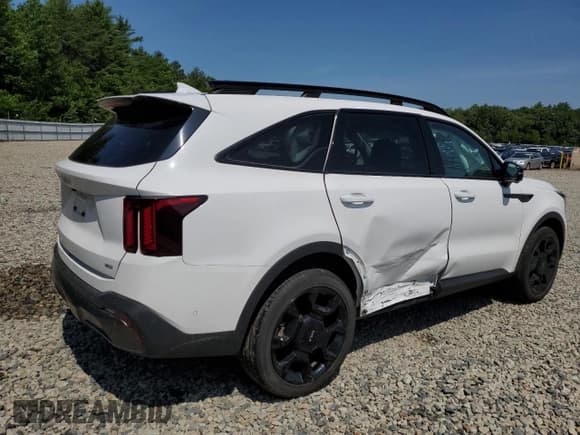 ✅ 2024 Kia Sorento X-Line SX • VIN: 5XYRKDJFXRG267827 • Lot: 61014965. Listed on Copart with 13,690 mi. Free auction sales archive from the USA and detailed vehicle history report at DreamBid. Image 3.