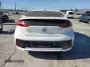 2018 Hyundai Ioniq SEL с VIN KMHC75LC8JU064059, выставлен на аукционе Copart как лот 77040234 с пробегом 79 180 миль миль и Списание • Salvage title. История ставок и продаж доступна на DreamBid. Изображение 6.