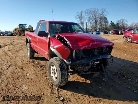 ✅ 2002 Chevrolet S-10 LS • VIN: 1GCCT19W528194787 • Лот: 87580465. Опубликован ранее на Copart с пробегом 152 324 миль. Бесплатный доступ к архиву аукционных продаж из США и подробный отчёт об истории автомобиля на DreamBid. Изображение 11.