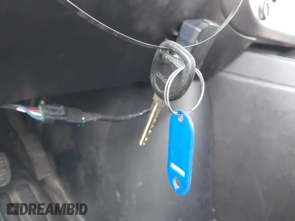 ✅ 2011 GMC Savana Cargo • VIN: 1GTW7FCA4B1106901 • Лот: 42204410. Опубликован ранее на IAAI с пробегом 301 854 миль. Бесплатный доступ к архиву аукционных продаж из США и подробный отчёт об истории автомобиля на DreamBid. Изображение 11.