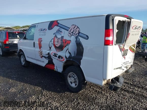 ✅ 2016 Chevrolet Express Cargo • VIN: 1GCWGAFF0G1135684 • Lot: 43530101. Listed on IAAI with 135,955 mi. Free auction sales archive from the USA and detailed vehicle history report at DreamBid. Image 3.