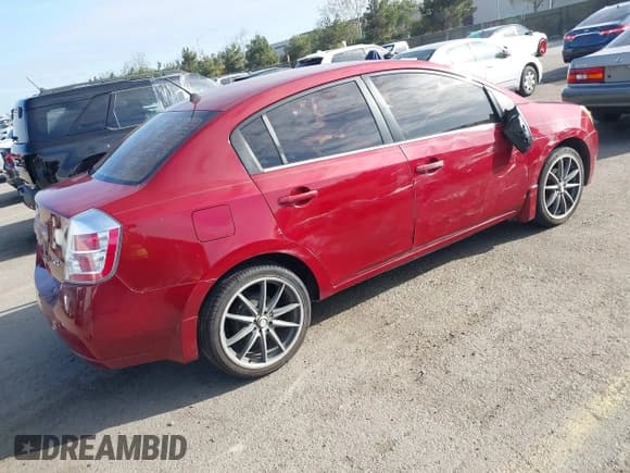 ✅ 2007 Nissan Sentra 2.0 • VIN: 3N1AB61E57L687133 • Lot: 41713134. Wystawiony na IAAI z przebiegiem 137 679 mil. Bezpłatny archiwum sprzedaży aukcyjnych z USA i szczegółowy raport historii pojazdu na DreamBid. Zdjęcie 4.