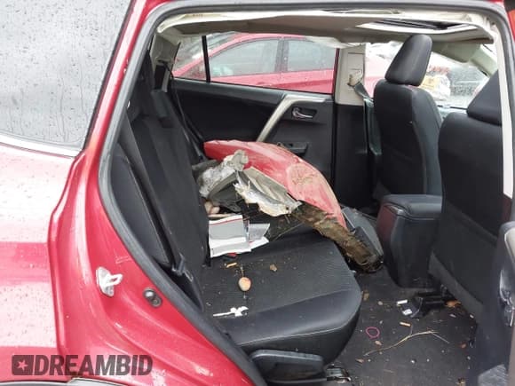 ✅ 2015 Toyota RAV4 XLE • VIN: 2T3RFREV2FW294410 • Lot: 43703455. Wystawiony na IAAI z przebiegiem 227 608 mil. Bezpłatny archiwum sprzedaży aukcyjnych z USA i szczegółowy raport historii pojazdu na DreamBid. Zdjęcie 14.