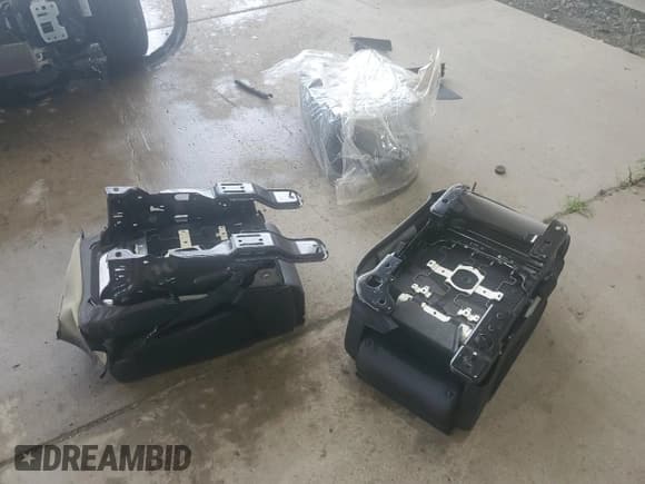 ✅ 2021 Ford Police Interceptor Utility • VIN: 1FM5K8AC2MNA17510 • Lot: 63740645. Wystawiony na Copart z przebiegiem 78 825 mil. Bezpłatny archiwum sprzedaży aukcyjnych z USA i szczegółowy raport historii pojazdu na DreamBid. Zdjęcie 12.