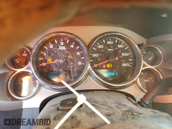 ✅ 2010 Chevrolet Silverado 2500HD LT • VIN: 1GC4KXBG5AF143295 • Лот: 91633285. Опубликован ранее на Copart с пробегом 354 834 миль. Бесплатный доступ к архиву аукционных продаж из США и подробный отчёт об истории автомобиля на DreamBid. Изображение 9.