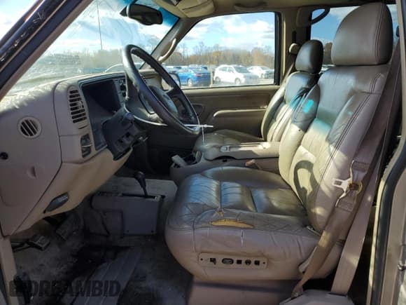 ✅ 1999 Chevrolet Suburban • VIN: 1GNFK16R5XJ507889 • Лот: 91557055. Опубликован ранее на Copart с пробегом 238 345 миль. Бесплатный доступ к архиву аукционных продаж из США и подробный отчёт об истории автомобиля на DreamBid. Изображение 7.