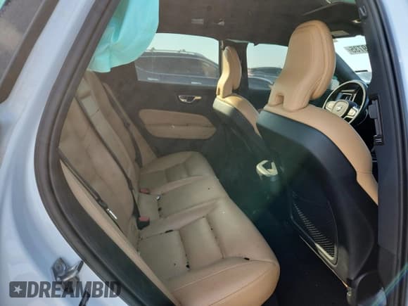 ✅ 2019 Volvo XC60 Momentum • VIN: LYV102DK9KB252010 • Lot: 71509735. Listed on Copart with 95,731 mi. Free auction sales archive from the USA and detailed vehicle history report at DreamBid. Image 11.