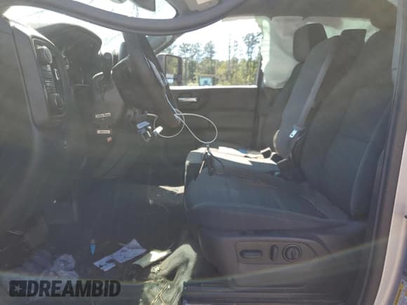 ✅ 2022 Chevrolet Silverado 2500HD Custom • VIN: 1GC5YMEY8NF311748 • Lot: 80780665. Wystawiony na Copart z przebiegiem Nie podano. Bezpłatny archiwum sprzedaży aukcyjnych z USA i szczegółowy raport historii pojazdu na DreamBid. Zdjęcie 7.