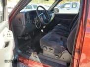 ✅ 2001 Chevrolet Silverado 1500 LS • VIN: 1GCEK14T71Z118666 • Лот: 75732974. Опубликован ранее на Copart с пробегом 218 402 миль. Бесплатный доступ к архиву аукционных продаж из США и подробный отчёт об истории автомобиля на DreamBid. Изображение 8.