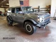 ✅ 2021 Ford Bronco • VIN: 1FMEE5DP2MLB06896 • Lot: 80565015. Wystawiony na Copart z przebiegiem 82 571 mil. Bezpłatny archiwum sprzedaży aukcyjnych z USA i szczegółowy raport historii pojazdu na DreamBid. Zdjęcie 4.
