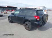 ✅ 2006 Toyota RAV4 • VIN: JTMBD33V365019692 • Lot: 43080270. Wystawiony na IAAI z przebiegiem 278 473 mil. Bezpłatny archiwum sprzedaży aukcyjnych z USA i szczegółowy raport historii pojazdu na DreamBid. Zdjęcie 3.