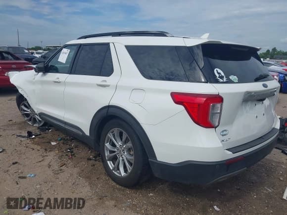 ✅ 2021 Ford Explorer XLT • VIN: 1FMSK7DH3MGB20878 • Lot: 42653007. Wystawiony na IAAI z przebiegiem Nie podano. Bezpłatny archiwum sprzedaży aukcyjnych z USA i szczegółowy raport historii pojazdu na DreamBid. Zdjęcie 3.