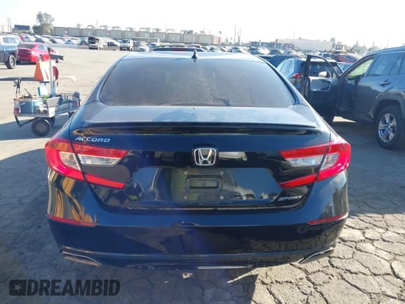 ✅ 2020 Honda Accord Sport • VIN: 1HGCV1F32LA155803 • Lot: 43519834. Listed on IAAI with 89,330 mi. Free auction sales archive from the USA and detailed vehicle history report at DreamBid. Image 16.