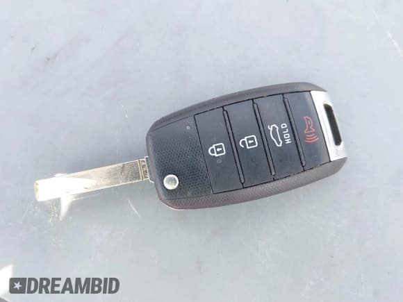 ✅ 2019 Kia Optima S • VIN: 5XXGT4L3XKG359697 • Lot: 42895136. Wystawiony na IAAI z przebiegiem 105 207 mil. Bezpłatny archiwum sprzedaży aukcyjnych z USA i szczegółowy raport historii pojazdu na DreamBid. Zdjęcie 11.