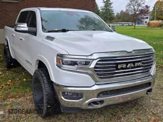 2019 Ram 1500 Longhorn с VIN 1C6SRFKT6KN700188, выставлен на аукционе Copart как лот 90225335 с пробегом 119 363 миль миль и Чистый • Clean title. История ставок и продаж доступна на DreamBid. Изображение 1.