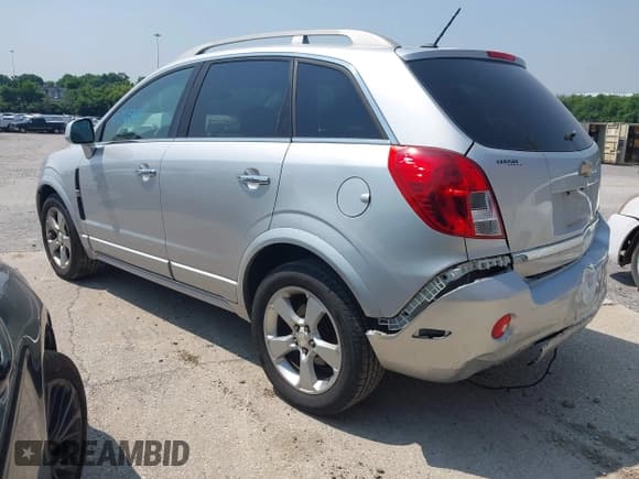 ✅ 2014 Chevrolet Captiva Sport LT • VIN: 3GNAL3EKXES643017 • Lot: 42365141. Wystawiony na IAAI z przebiegiem 102 756 mil. Bezpłatny archiwum sprzedaży aukcyjnych z USA i szczegółowy raport historii pojazdu na DreamBid. Zdjęcie 3.