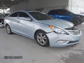 ✅ 2011 Hyundai Sonata SE • VIN: 5NPEC4AC0BH048455 • Lot: 43364853. Listed on IAAI with 165,146 mi. Free auction sales archive from the USA and detailed vehicle history report at DreamBid. Image 1.