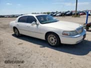 ✅ 2007 Lincoln Town Car Signature Limited • VIN: 1LNHM82W57Y638324 • Лот: 84647375. Опубликован ранее на Copart с пробегом 157 554 миль. Бесплатный доступ к архиву аукционных продаж из США и подробный отчёт об истории автомобиля на DreamBid. Изображение 4.