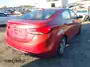 2016 Hyundai Elantra SE z VIN KMHDH4AE3GU477435, wystawiony jako IAAI lot #43471512 z przebiegiem 79 581 mil mil oraz . Historia ofert i sprzedaży dostępna na DreamBid. Obrazek 4.