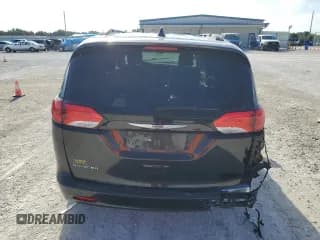 ✅ 2021 Chrysler Voyager LXi • VIN: 2C4RC1DG0MR532517 • Лот: 59506454. Опубликован ранее на Copart с пробегом 72 072 миль. Бесплатный доступ к архиву аукционных продаж из США и подробный отчёт об истории автомобиля на DreamBid. Изображение 6.