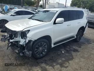 ✅ 2023 Lexus GX 460 Luxury • VIN: JTJGM7BX7P5347597 • Lot: 71519135. Wystawiony na Copart z przebiegiem 19 762 mil. Bezpłatny archiwum sprzedaży aukcyjnych z USA i szczegółowy raport historii pojazdu na DreamBid. Zdjęcie 1.