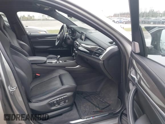 ✅ 2019 BMW X6 M • VIN: 5YMKW8C59K0Y75102 • Lot: 41347277. Listed on IAAI with 37,635 mi. Free auction sales archive from the USA and detailed vehicle history report at DreamBid. Image 5.