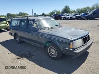✅ 1989 Volvo 240 DL • VIN: YV1AX885XK1829485 • Лот: 68879485. Опубликован ранее на Copart с пробегом 181 117 миль. Бесплатный доступ к архиву аукционных продаж из США и подробный отчёт об истории автомобиля на DreamBid. Изображение 4.