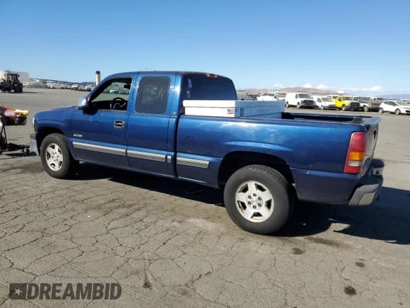 ✅ 2001 Chevrolet Silverado 1500 LS • VIN: 1GCEK19T21E284304 • Лот: 74469114. Опубликован ранее на Copart с пробегом 305 241 миль. Бесплатный доступ к архиву аукционных продаж из США и подробный отчёт об истории автомобиля на DreamBid. Изображение 2.