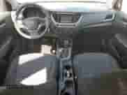 2018 Hyundai Accent SEL z VIN 3KPC24A35JE035021, wystawiony jako Copart lot #70999434 z przebiegiem 17 668 mil mil oraz Szkoda całkowita • Salvage title. Historia ofert i sprzedaży dostępna na DreamBid. Obrazek 8.