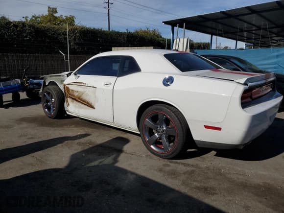 ✅ 2012 Dodge Challenger SXT • VIN: 2C3CDYAG5CH315201 • Lot: 81341304. Wystawiony na Copart z przebiegiem 93 886 mil. Bezpłatny archiwum sprzedaży aukcyjnych z USA i szczegółowy raport historii pojazdu na DreamBid. Zdjęcie 2.