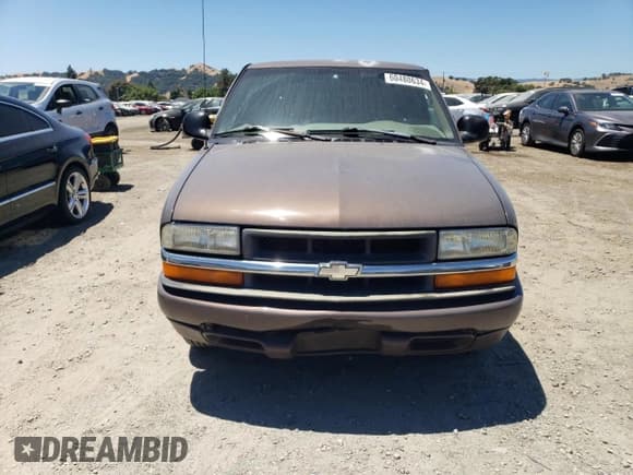 ✅ 1998 Chevrolet S-10 LS • VIN: 1GCCS1443WK209482 • Лот: 60480634. Опубликован ранее на Copart с пробегом 126 552 миль. Бесплатный доступ к архиву аукционных продаж из США и подробный отчёт об истории автомобиля на DreamBid. Изображение 5.