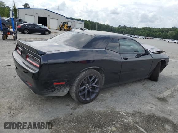 ✅ 2020 Dodge Challenger SXT • VIN: 2C3CDZAG2LH146454 • Lot: 53880494. Wystawiony na Copart z przebiegiem 51 708 mil. Bezpłatny archiwum sprzedaży aukcyjnych z USA i szczegółowy raport historii pojazdu na DreamBid. Zdjęcie 3.