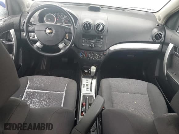 ✅ 2010 Chevrolet Aveo 1LT • VIN: KL1TD5DE0AB094155 • Lot: 44190935. Wystawiony na Copart z przebiegiem Nie podano. Bezpłatny archiwum sprzedaży aukcyjnych z USA i szczegółowy raport historii pojazdu na DreamBid. Zdjęcie 8.