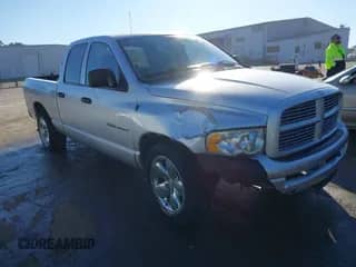 2003 Dodge 1500 ST z VIN 1D7HA18Z03J556595, wystawiony jako IAAI lot #41339381 z przebiegiem 208 834 mil mil oraz . Historia ofert i sprzedaży dostępna na DreamBid. Obrazek 1.