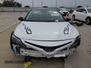 ✅ 2023 Toyota Camry XSE • VIN: 4T1KZ1AK0PU076563 • Lot: 89712595. Wystawiony na Copart z przebiegiem 48 816 mil. Bezpłatny archiwum sprzedaży aukcyjnych z USA i szczegółowy raport historii pojazdu na DreamBid. Zdjęcie 5.