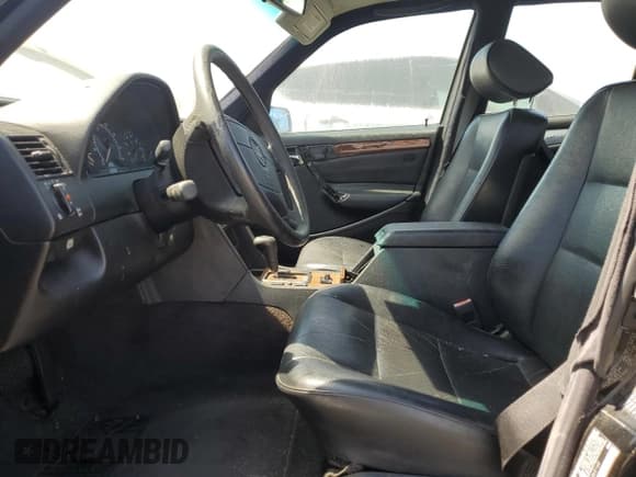 ✅ 2000 Mercedes-Benz C 230/260/280/320 • VIN: WDBHA29G1YA865169 • Lot: 64120844. Wystawiony na Copart z przebiegiem Nie podano. Bezpłatny archiwum sprzedaży aukcyjnych z USA i szczegółowy raport historii pojazdu na DreamBid. Zdjęcie 7.