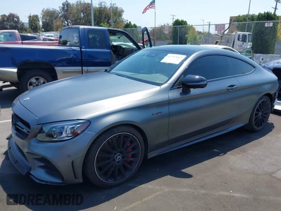 ✅ 2022 Mercedes-Benz C 43 AMG • VIN: W1KWJ6EB9NG114054 • Лот: 42732063. Опубликован ранее на IAAI с пробегом 20 960 миль. Бесплатный доступ к архиву аукционных продаж из США и подробный отчёт об истории автомобиля на DreamBid. Изображение 2.