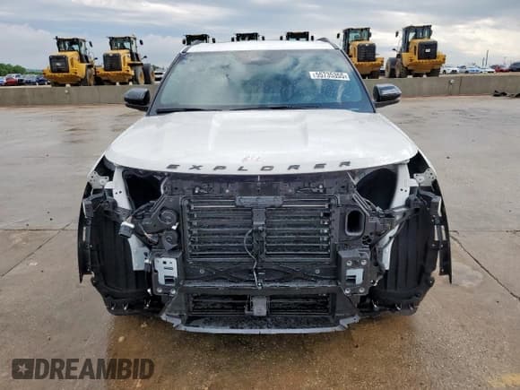 ✅ 2025 Ford Explorer ST • VIN: 1FMWK8GC2SGA92267 • Lot: 55735355. Wystawiony na Copart z przebiegiem 4 427 mil. Bezpłatny archiwum sprzedaży aukcyjnych z USA i szczegółowy raport historii pojazdu na DreamBid. Zdjęcie 5.