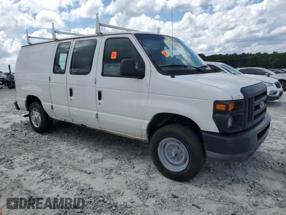 ✅ 2011 Ford Econoline Cargo Commercial • VIN: 1FTNE1EW1BDA44921 • Лот: 61310685. Опубликован ранее на Copart с пробегом 208 807 миль. Бесплатный доступ к архиву аукционных продаж из США и подробный отчёт об истории автомобиля на DreamBid. Изображение 4.