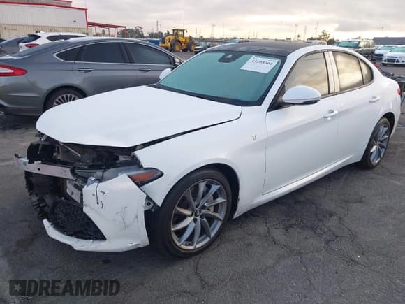 ✅ 2022 Alfa Romeo Giulia Veloce • VIN: ZARFAMBN7N7663299 • Lot: 43205301. Listed on IAAI with 75,191 mi. Free auction sales archive from the USA and detailed vehicle history report at DreamBid. Image 2.