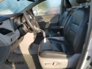 ✅ 2019 Toyota Sienna LE Auto Access Seat • VIN: 5TDKZ3DC8KS983854 • Лот: 71569695. Опубликован ранее на Copart с пробегом 80 377 миль. Бесплатный доступ к архиву аукционных продаж из США и подробный отчёт об истории автомобиля на DreamBid. Изображение 7.
