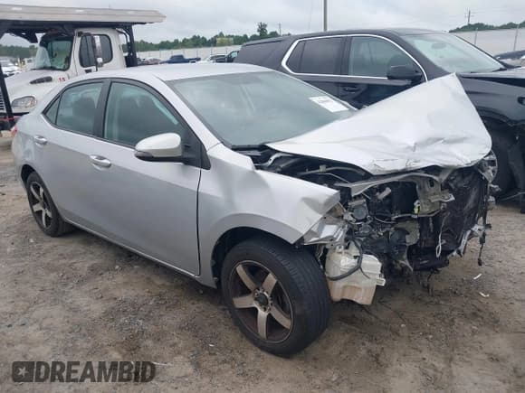 ✅ 2015 Toyota Corolla L • VIN: 5YFBURHEXFP257425 • Лот: 42886872. Опубликован ранее на IAAI с пробегом 180 547 миль. Бесплатный доступ к архиву аукционных продаж из США и подробный отчёт об истории автомобиля на DreamBid. Изображение 1.