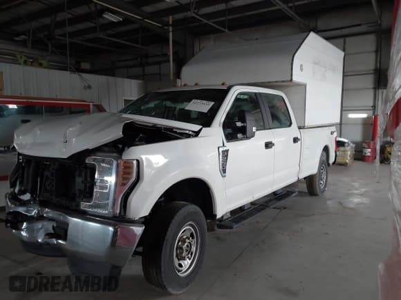 ✅ 2019 Ford F-250 XL • VIN: 1FT7W2B63KEG56242 • Lot: 42273935. Listed on IAAI with 173,471 mi. Free auction sales archive from the USA and detailed vehicle history report at DreamBid. Image 2.