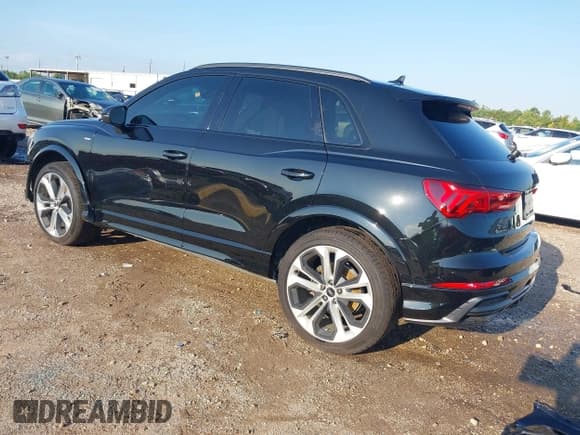 ✅ 2022 Audi Q3 S line Premium Plus • VIN: WA1EECF33N1121854 • Lot: 43111647. Listed on IAAI with 50,748 mi. Free auction sales archive from the USA and detailed vehicle history report at DreamBid. Image 3.