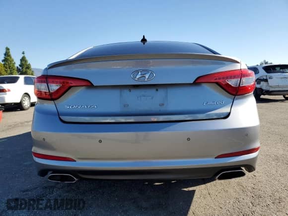 2015 Hyundai Sonata Limited с VIN 5NPE34AF2FH256031, выставлен на аукционе Copart как лот 82531215 с пробегом 72 085 миль миль и Списание • Salvage title. История ставок и продаж доступна на DreamBid. Изображение 6.