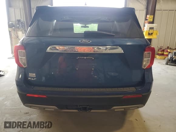 ✅ 2022 Ford Explorer XLT • VIN: 1FMSK7DHXNGC09512 • Lot: 53540175. Wystawiony na Copart z przebiegiem 32 614 mil. Bezpłatny archiwum sprzedaży aukcyjnych z USA i szczegółowy raport historii pojazdu na DreamBid. Zdjęcie 6.