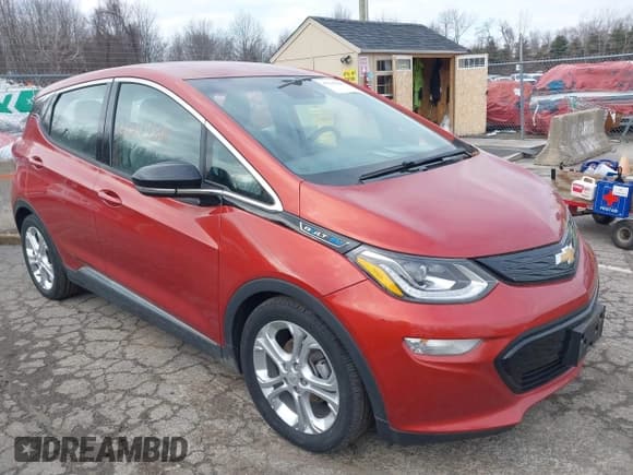 ✅ 2020 Chevrolet Bolt EV LT • VIN: 1G1FY6S02L4126725 • Lot: 41247846. Wystawiony na IAAI z przebiegiem 13 882 mil. Bezpłatny archiwum sprzedaży aukcyjnych z USA i szczegółowy raport historii pojazdu na DreamBid. Zdjęcie 1.
