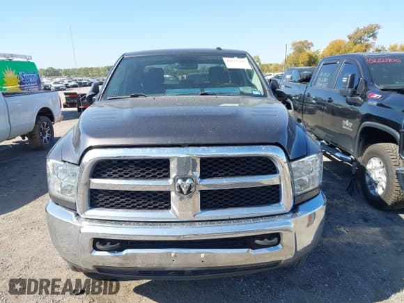 ✅ 2018 Ram 2500 Tradesman • VIN: 3C6UR5CJ4JG108604 • Лот: 43637317. Опубликован ранее на IAAI с пробегом 120 559 миль. Бесплатный доступ к архиву аукционных продаж из США и подробный отчёт об истории автомобиля на DreamBid. Изображение 12.