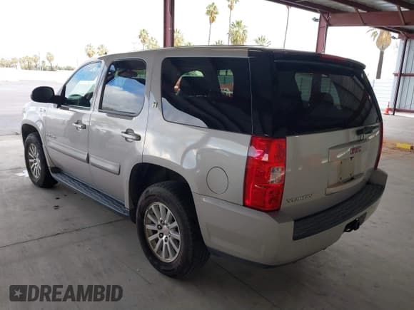 ✅ 2008 GMC Yukon • VIN: 1GKFK13588R238482 • Lot: 41788923. Listed on IAAI with 186,662 mi. Free auction sales archive from the USA and detailed vehicle history report at DreamBid. Image 3.